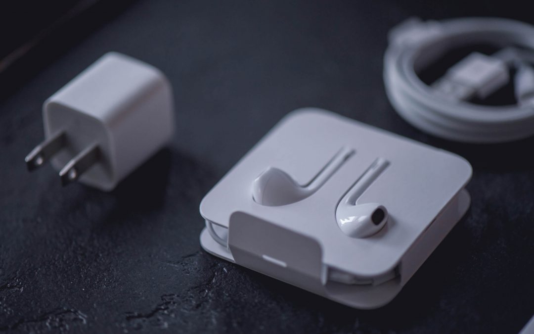 5 Podcasts every startup owner needs to listen to